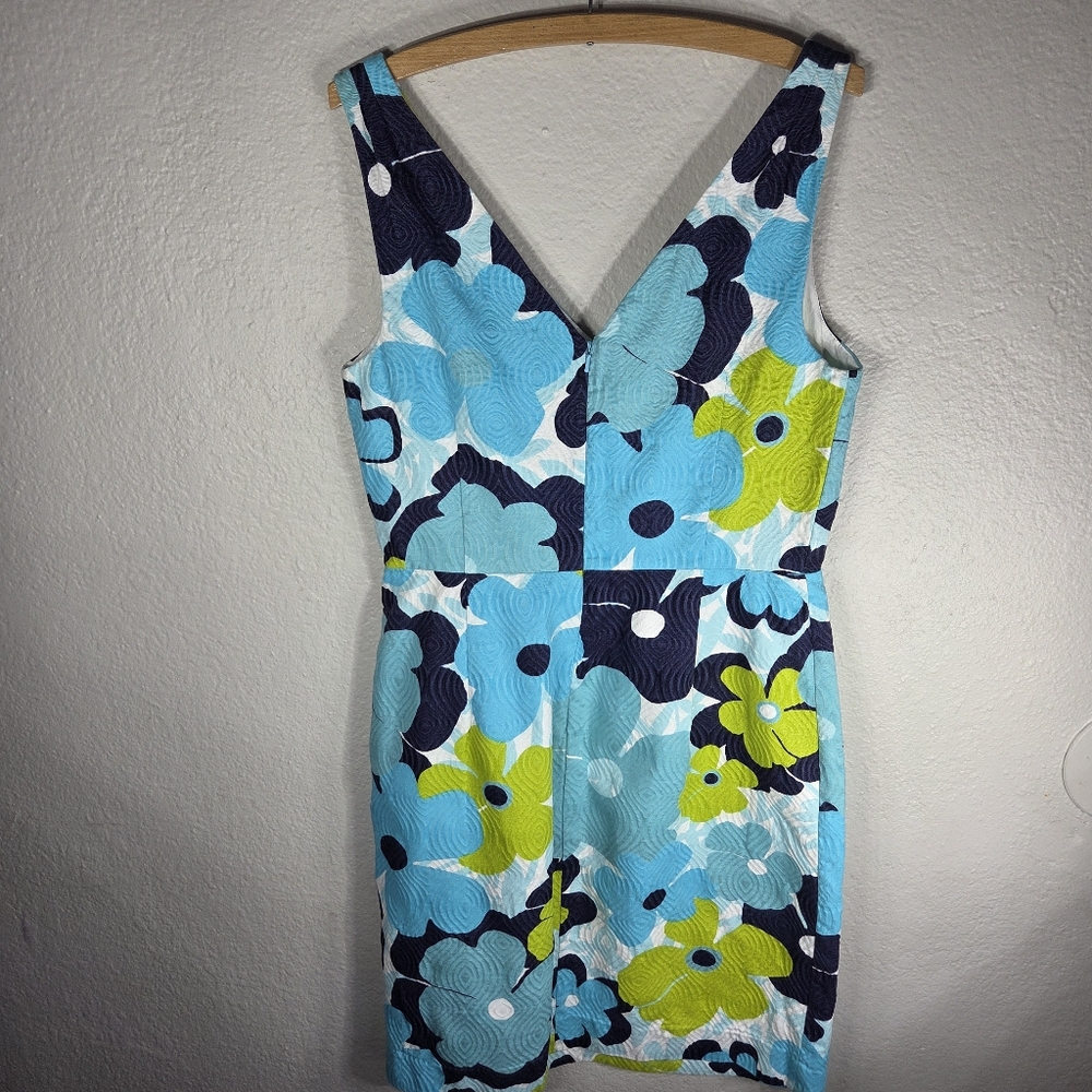 Lilly Pulitzer Kiki Shorely Shift Dress Size 12 Blue Pop Floral Jacquard V-Neck - Picture 2 of 13